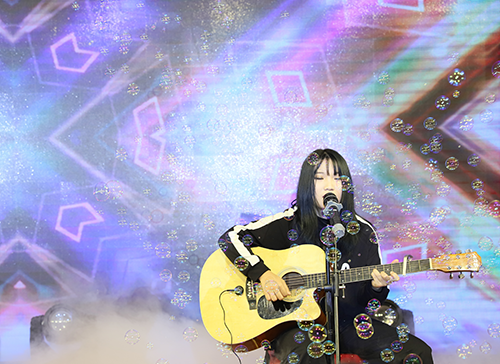 歌曲《预谋邂逅》