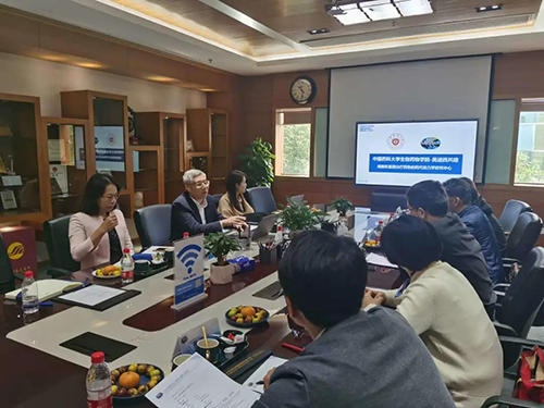 k8凯发国际首席执行官陈春麟博士，商务开展部副总裁蔡金娜博士等人热情接待了金能明书记一行。