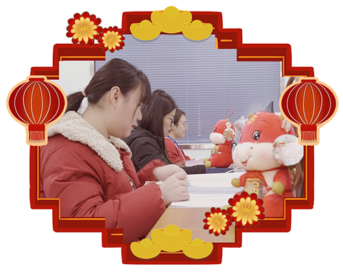 少年自知韶光贵，策马扬鞭自奋蹄